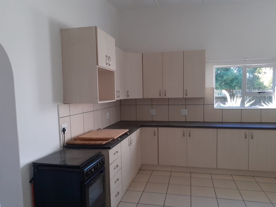 To Let 3 Bedroom Property for Rent in Kabeljauws Eastern Cape